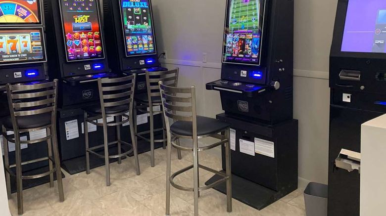<b>Super 8 by Wyndham Kirksville Lobby</b>. Images powered by <a href="https://iceportal.shijigroup.com/" title="IcePortal" target="_blank">IcePortal</a>.