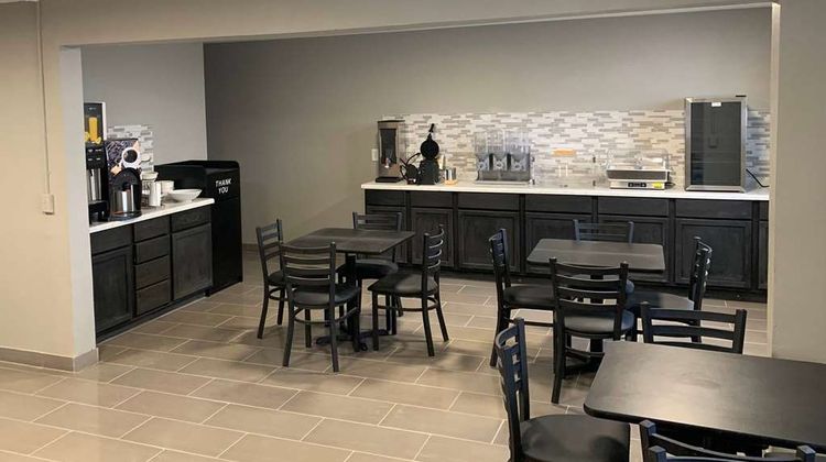 Super 8 by Wyndham Kirksville Other