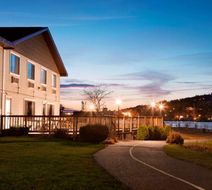 Super 8 Houghton Exterior