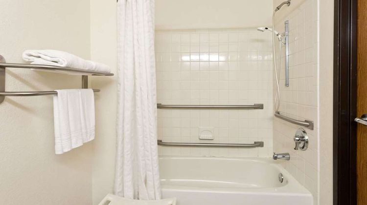 Super 8 Lexington Park/California Area Room