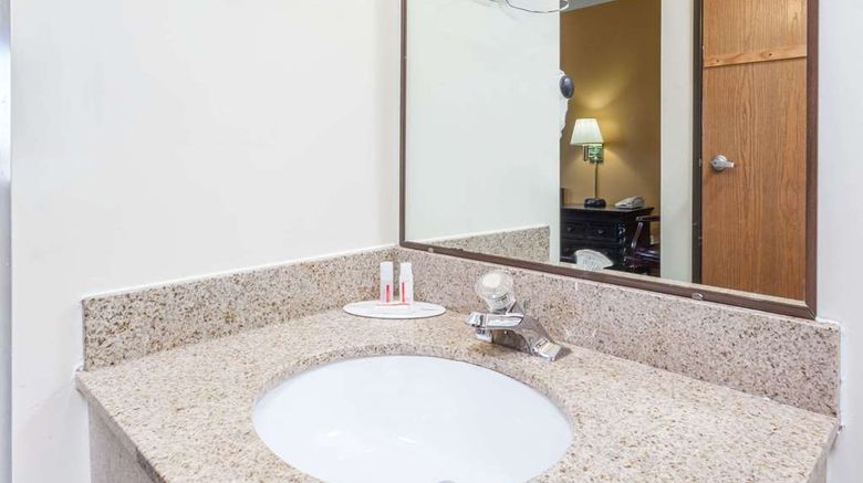 <b>Super 8 Imlay City Room</b>. Images powered by <a href="https://iceportal.shijigroup.com/" title="IcePortal" target="_blank">IcePortal</a>.