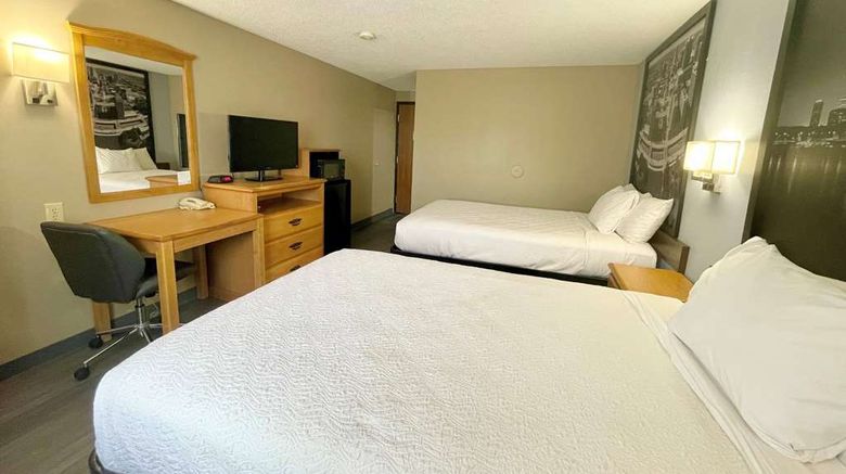 <b>Super 8 St. Clair MO Room</b>. Images powered by <a href="https://iceportal.shijigroup.com/" title="IcePortal" target="_blank">IcePortal</a>.
