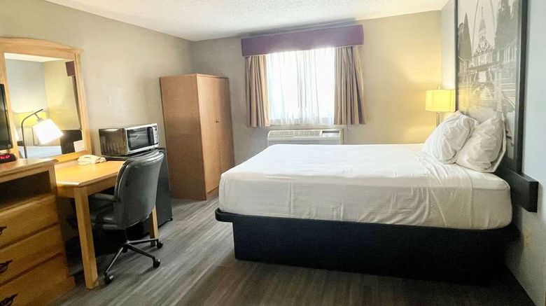 <b>Super 8 St. Clair MO Room</b>. Images powered by <a href="https://iceportal.shijigroup.com/" title="IcePortal" target="_blank">IcePortal</a>.