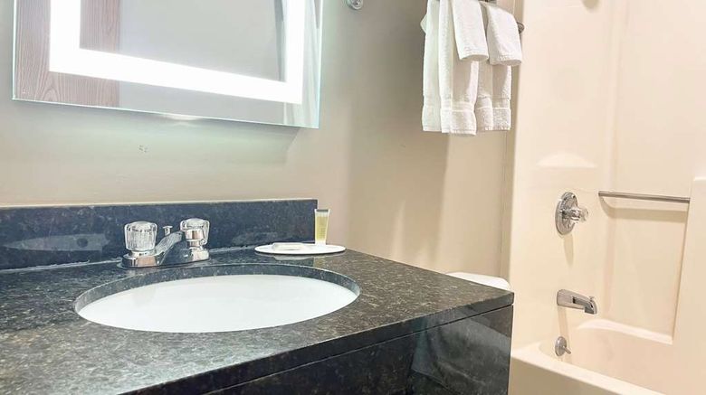 <b>Super 8 St. Clair MO Room</b>. Images powered by <a href="https://iceportal.shijigroup.com/" title="IcePortal" target="_blank">IcePortal</a>.