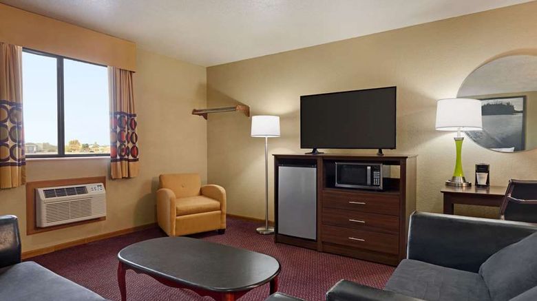<b>Super 8 Sikeston/Miner Area Suite</b>. Images powered by <a href="https://iceportal.shijigroup.com/" title="IcePortal" target="_blank">IcePortal</a>.