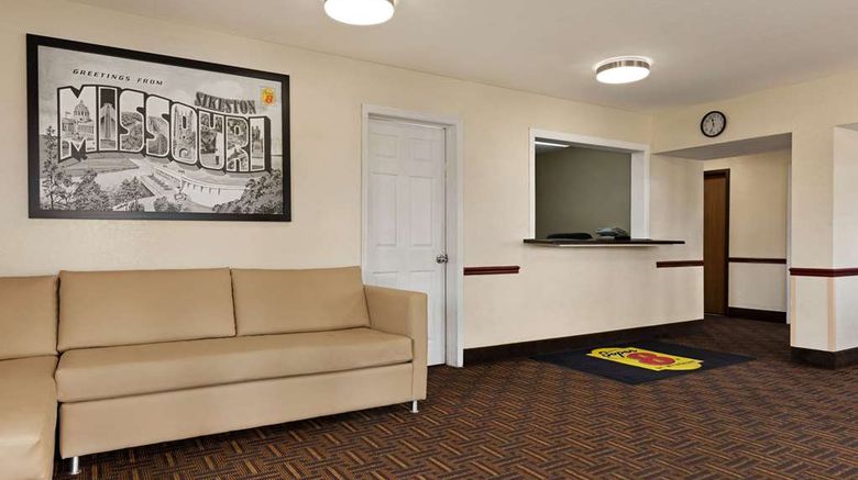 <b>Super 8 Sikeston/Miner Area Lobby</b>. Images powered by <a href="https://iceportal.shijigroup.com/" title="IcePortal" target="_blank">IcePortal</a>.