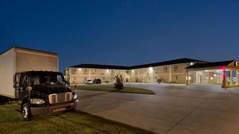 <b>Super 8 Sikeston/Miner Area Exterior</b>. Images powered by <a href="https://iceportal.shijigroup.com/" title="IcePortal" target="_blank">IcePortal</a>.