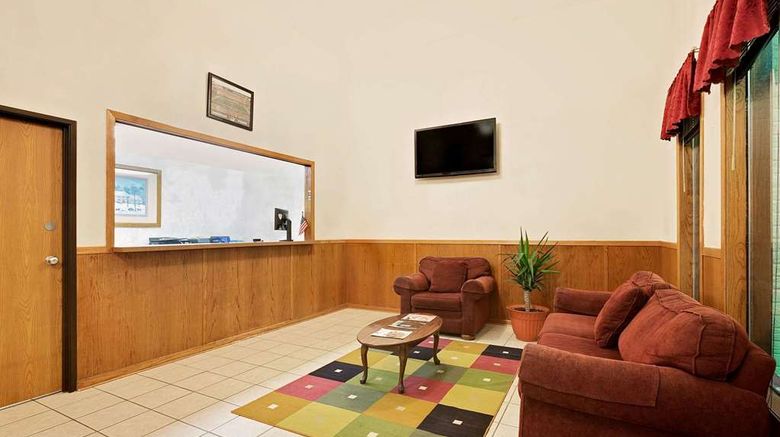 <b>Super 8 Marshall Lobby</b>. Images powered by <a href="https://iceportal.shijigroup.com/" title="IcePortal" target="_blank">IcePortal</a>.