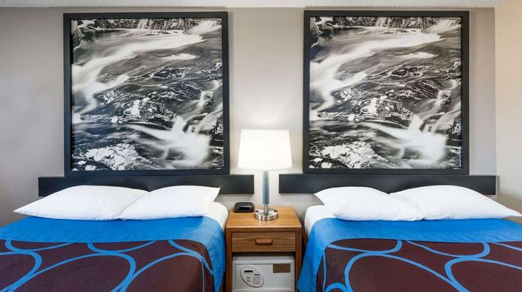 Super 8 West Plains Room