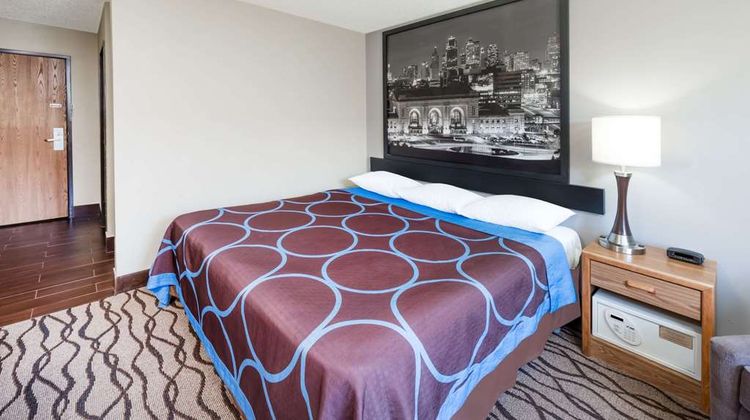 Super 8 West Plains Room