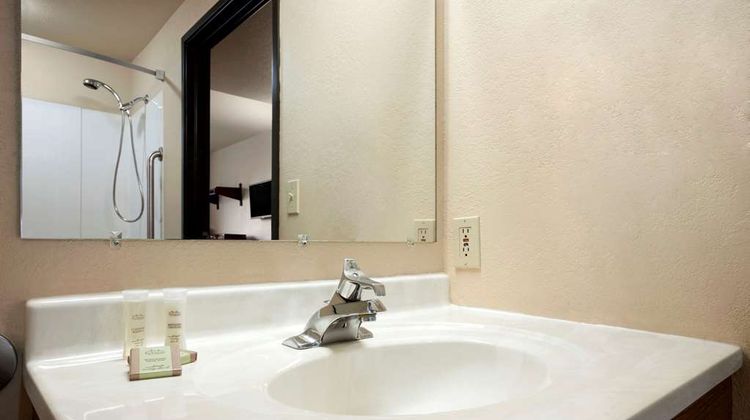 Super 8 Macon Room