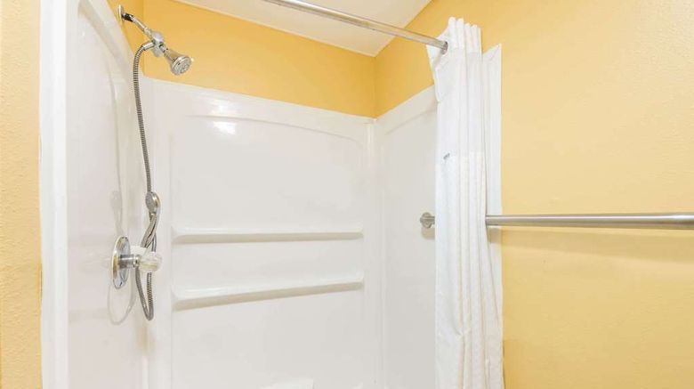 <b>Super 8 Okawville Room</b>. Images powered by <a href="https://iceportal.shijigroup.com/" title="IcePortal" target="_blank">IcePortal</a>.