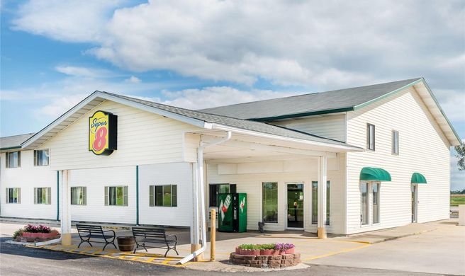 Super 8 Okawville Exterior