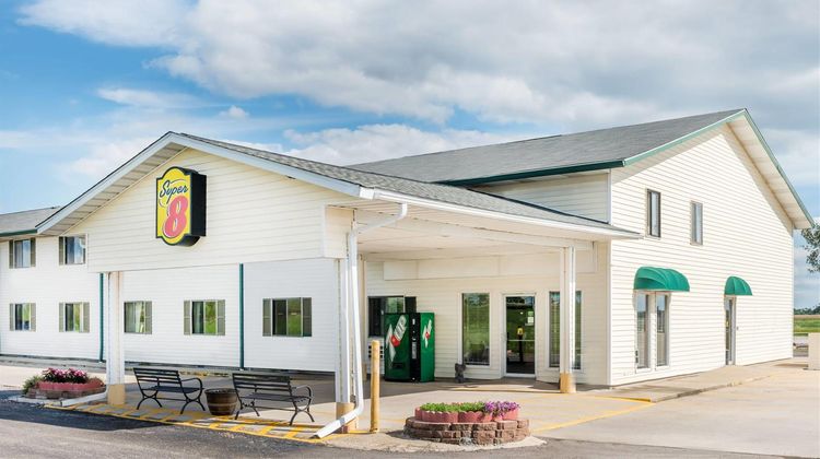 Super 8 Okawville Exterior