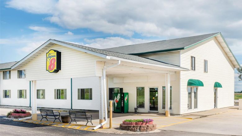 Super 8 Okawville Exterior. Images powered by <a href="https://iceportal.shijigroup.com" target="_blank" rel="noopener">Ice Portal</a>.