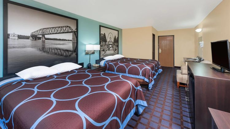 Super 8 Okawville Room