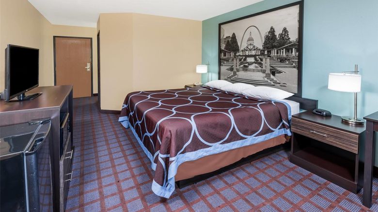 <b>Super 8 Okawville Room</b>. Images powered by <a href="https://iceportal.shijigroup.com/" title="IcePortal" target="_blank">IcePortal</a>.