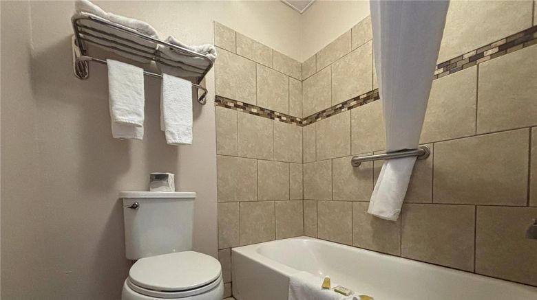<b>Super 8 Okawville Room</b>. Images powered by <a href="https://iceportal.shijigroup.com/" title="IcePortal" target="_blank">IcePortal</a>.