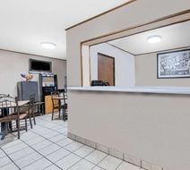 Super 8 Bowman Lobby