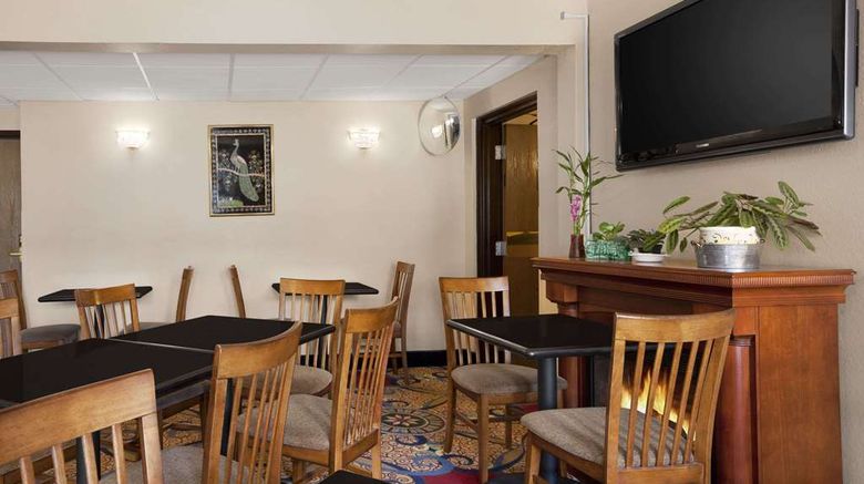<b>Days Inn Keene NH Restaurant</b>. Images powered by <a href="https://iceportal.shijigroup.com/" title="IcePortal" target="_blank">IcePortal</a>.