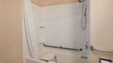 Days Inn Keene NH Room