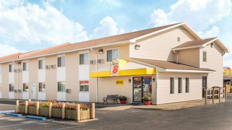 Super 8 Moberly Exterior