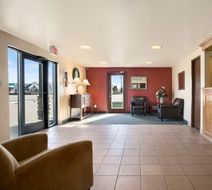 Super 8 Coeur d'Alene Lobby