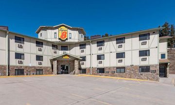 Super 8 Hill City/Mt Rushmore/ Area