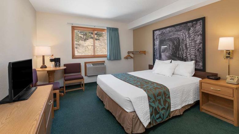 <b>Super 8 Hill City/Mt Rushmore/ Area Room</b>. Images powered by <a href="https://iceportal.shijigroup.com/" title="IcePortal" target="_blank">IcePortal</a>.