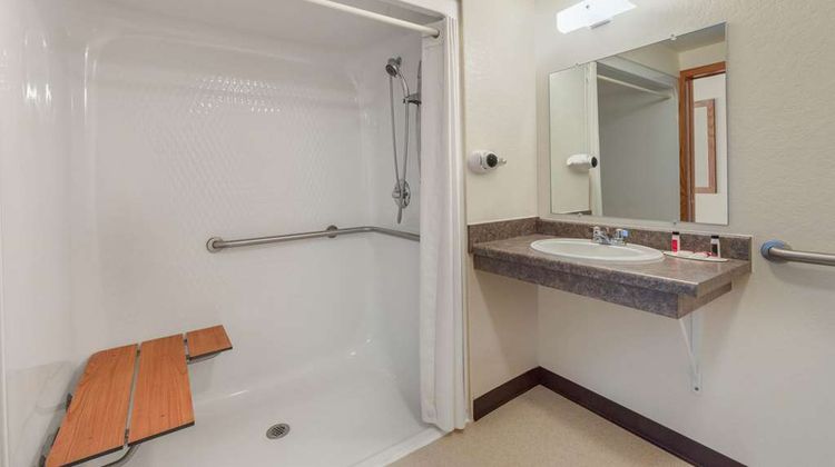 Super 8 Hill City/Mt Rushmore/ Area Room