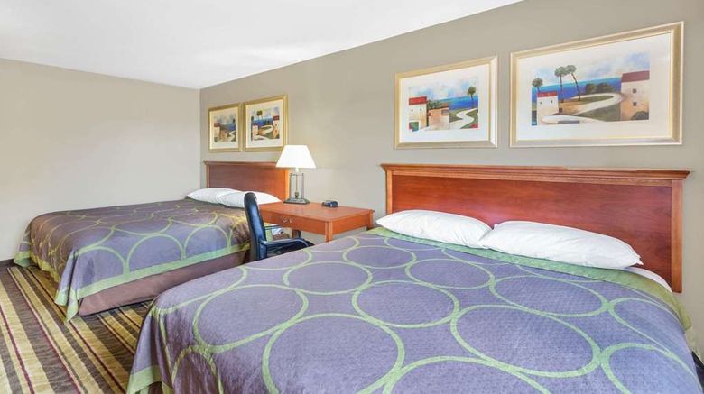 <b>Super 8 Tilton/Lake Winnipesaukee Room</b>. Images powered by <a href="https://iceportal.shijigroup.com/" title="IcePortal" target="_blank">IcePortal</a>.