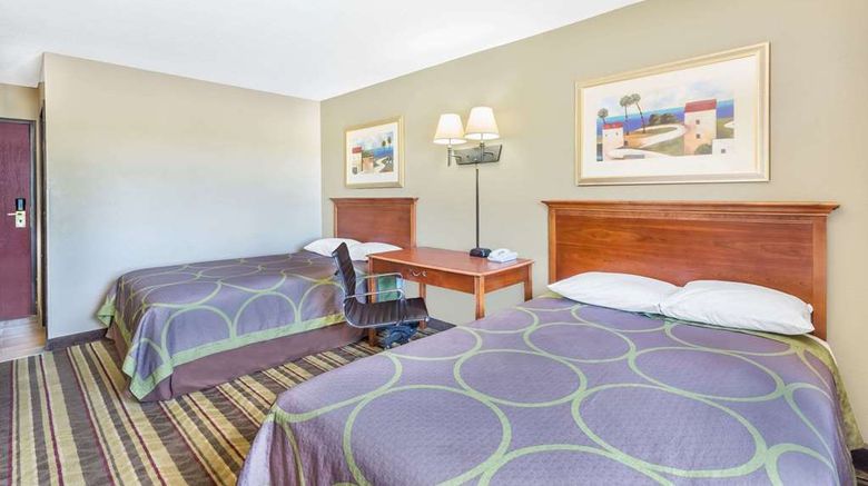 <b>Super 8 Tilton/Lake Winnipesaukee Room</b>. Images powered by <a href="https://iceportal.shijigroup.com/" title="IcePortal" target="_blank">IcePortal</a>.