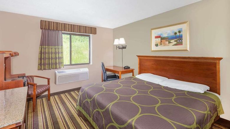 <b>Super 8 Tilton/Lake Winnipesaukee Room</b>. Images powered by <a href="https://iceportal.shijigroup.com/" title="IcePortal" target="_blank">IcePortal</a>.