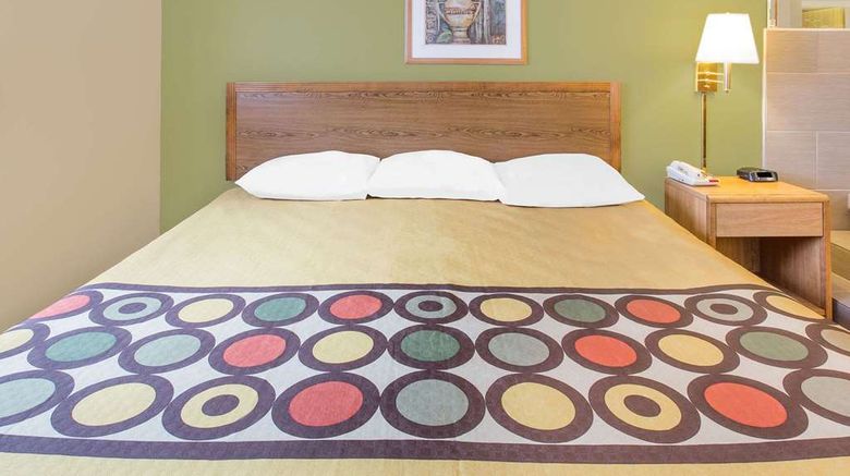 <b>Super 8 East Moline Suite</b>. Images powered by <a href="https://iceportal.shijigroup.com/" title="IcePortal" target="_blank">IcePortal</a>.
