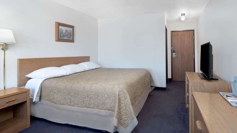 <b>Super 8 Murdo Room</b>. Images powered by <a href="https://iceportal.shijigroup.com/" title="IcePortal" target="_blank">IcePortal</a>.