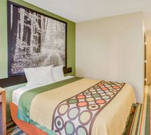 Super 8 Grayling Room