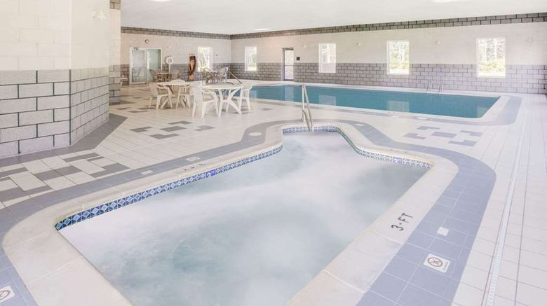 <b>Super 8 Grayling Pool</b>. Images powered by <a href="https://iceportal.shijigroup.com/" title="IcePortal" target="_blank">IcePortal</a>.