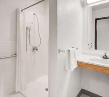 Super 8 Grayling Room