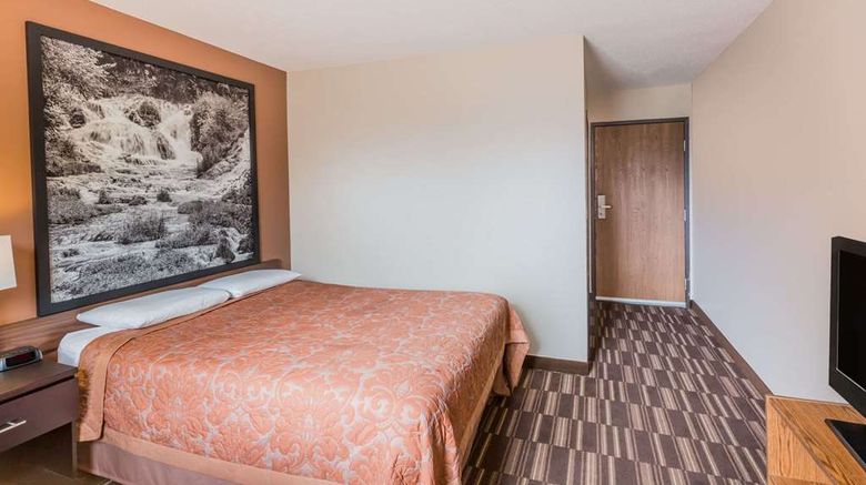 <b>Super 8 Madison Room</b>. Images powered by <a href="https://iceportal.shijigroup.com/" title="IcePortal" target="_blank">IcePortal</a>.
