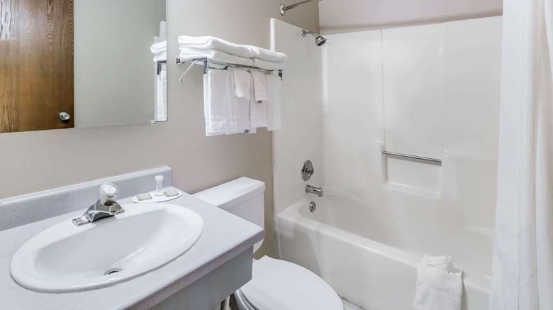 <b>Super 8 Madison Room</b>. Images powered by <a href="https://iceportal.shijigroup.com/" title="IcePortal" target="_blank">IcePortal</a>.
