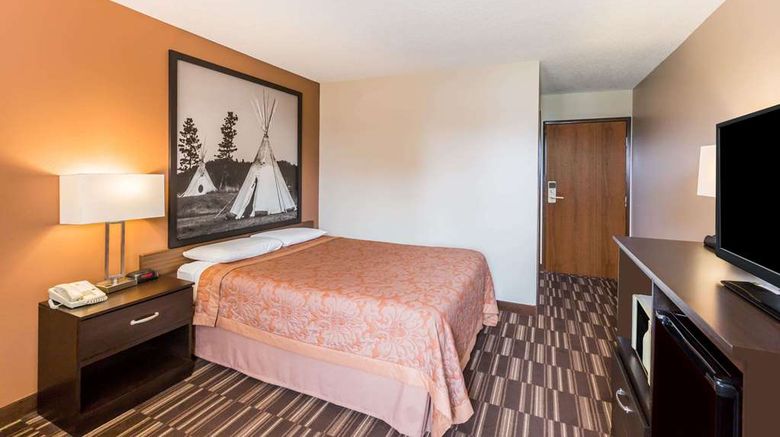 <b>Super 8 Madison Room</b>. Images powered by <a href="https://iceportal.shijigroup.com/" title="IcePortal" target="_blank">IcePortal</a>.