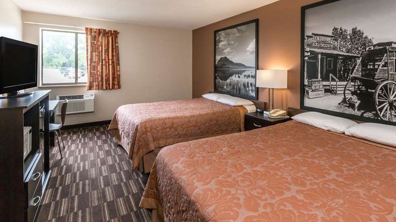 <b>Super 8 Madison Room</b>. Images powered by <a href="https://iceportal.shijigroup.com/" title="IcePortal" target="_blank">IcePortal</a>.