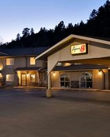 Super 8 Custer/Crazy Horse Area