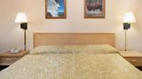 <b>Super 8 Hot Springs Room</b>. Images powered by <a href="https://iceportal.shijigroup.com/" title="IcePortal" target="_blank">IcePortal</a>.