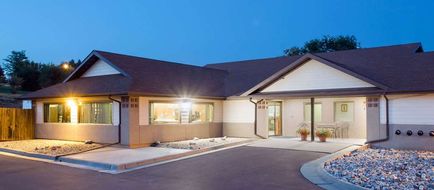 Super 8 Hot Springs Exterior