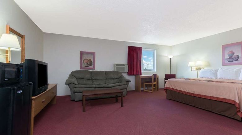<b>Super 8 Raton Suite</b>. Images powered by <a href="https://iceportal.shijigroup.com/" title="IcePortal" target="_blank">IcePortal</a>.