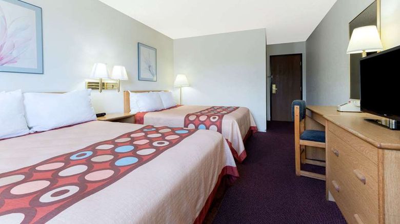 <b>Super 8 Raton Room</b>. Images powered by <a href="https://iceportal.shijigroup.com/" title="IcePortal" target="_blank">IcePortal</a>.
