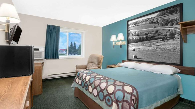 <b>Super 8 Huron Room</b>. Images powered by <a href="https://iceportal.shijigroup.com/" title="IcePortal" target="_blank">IcePortal</a>.