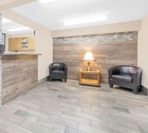 Super 8 Watertown Lobby