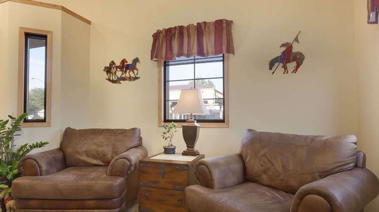 Super 8 Wall Lobby